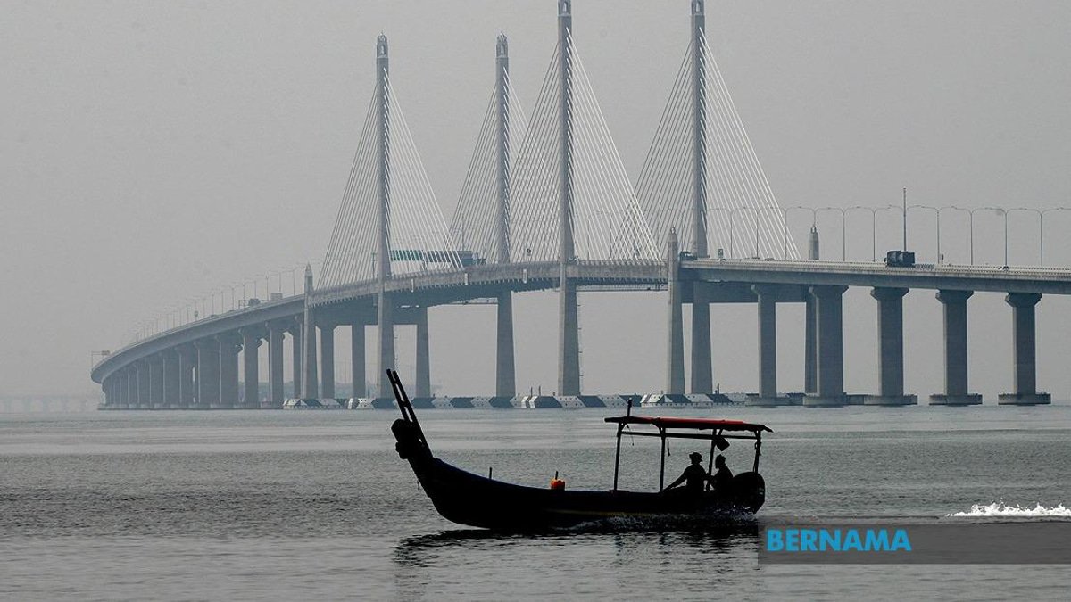 Penang to Seek Balanced Solution for Bridge Fishing Restrictions