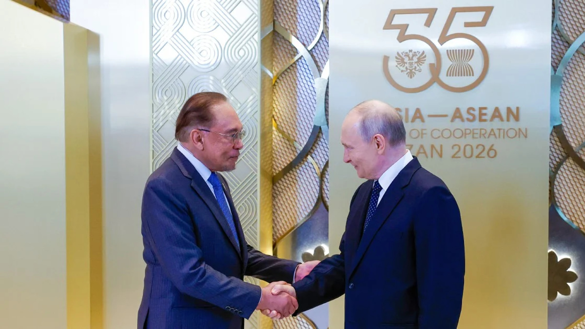 Anwar and Putin Explore Energy Ties and Currency Swaps to Deepen Malaysia-Russia Bond