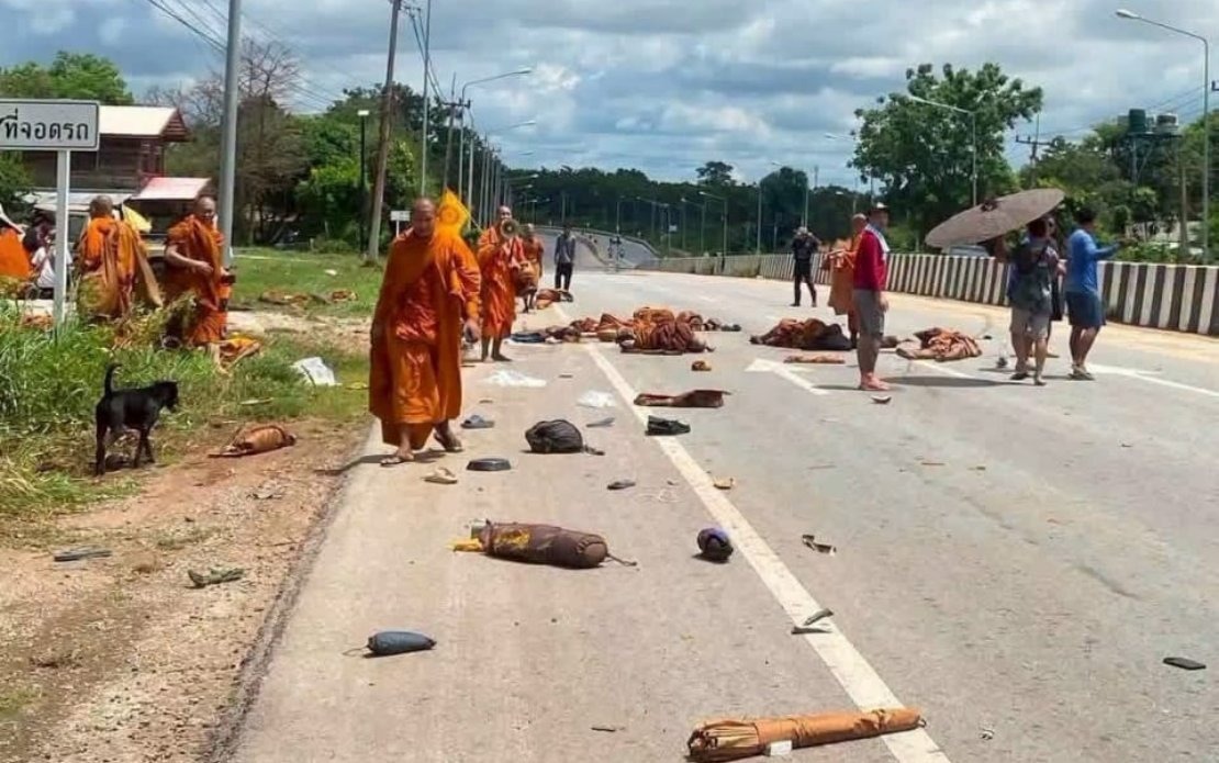 Eight Monks Killed in Tragic Truck Collision During Thai Religious Pilgrimage