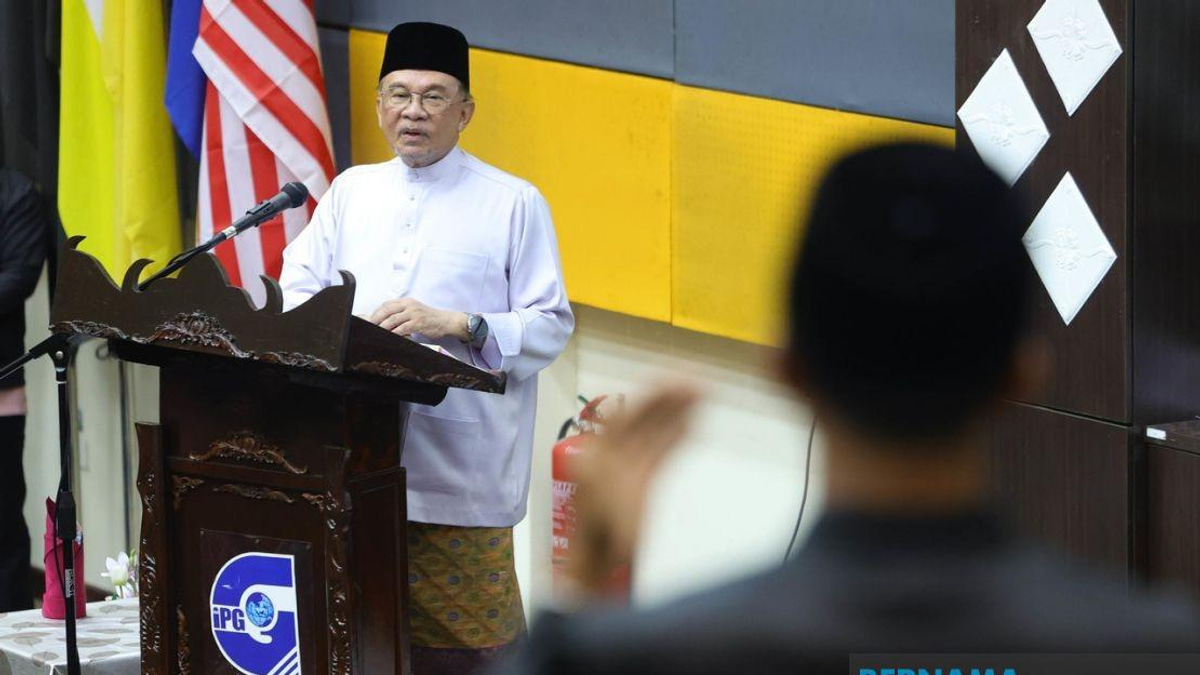 Malaysia Must Nurture Teachers Skilled in AI Yet Anchored in Ethics, Says PM Anwar