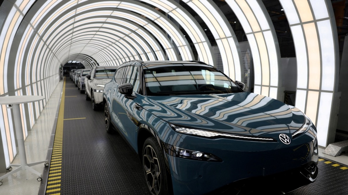 EU Tariffs Reshape Global EV Supply Chains, Pushing Western Makers Back to Europe