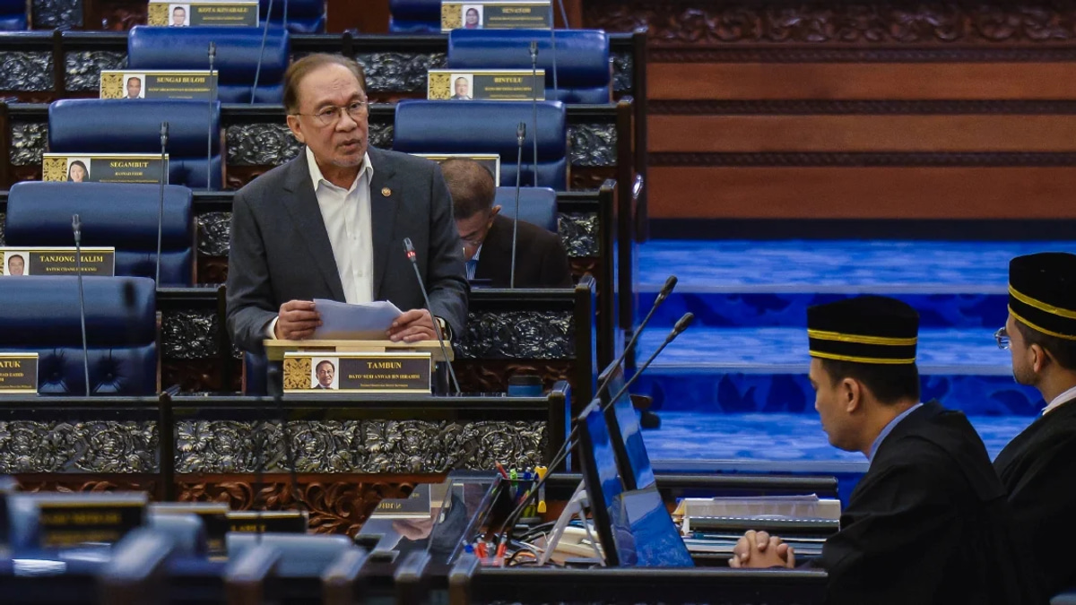 PM Anwar Denies Issuing Order to Cancel Johor Felda Settlers' Day Event