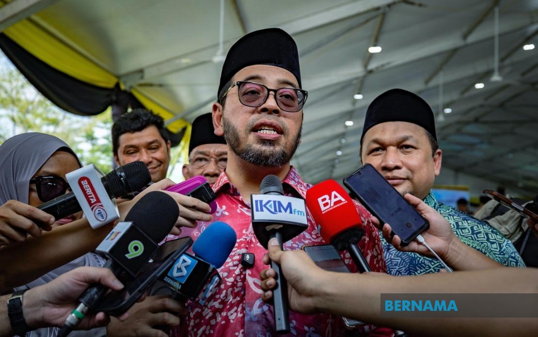 Government Commits to Islamic Schools as Nation-Building Partners, Says Zulkifli