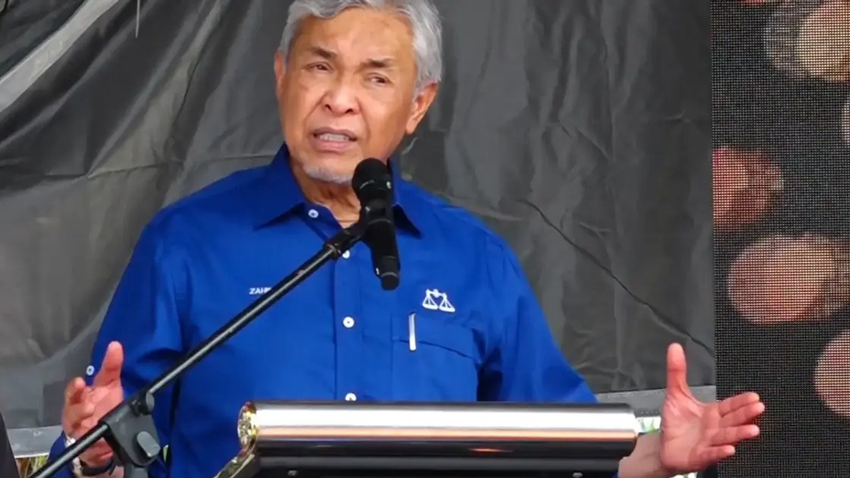 Zahid Rebuffs Speculation Over Broad Coalition Talks