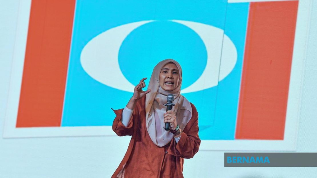 PKR's Deputy President Steps Back: Nurul Izzah Takes Leave, Saifuddin Steps In