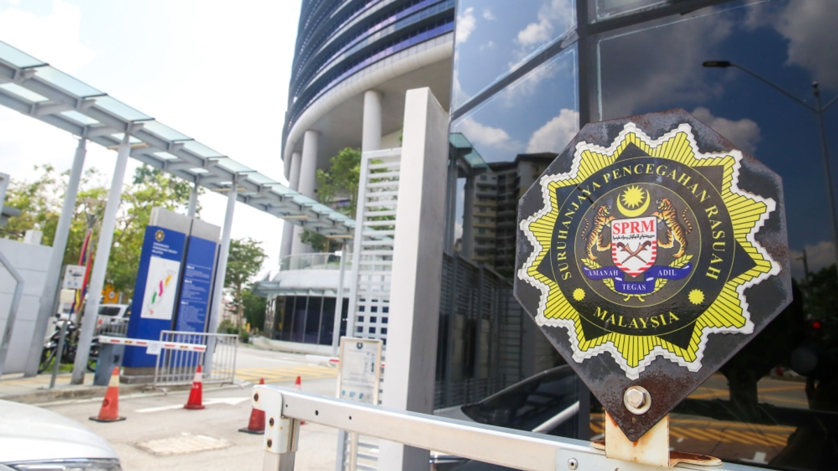 Former Civil Servant Held in MACC Probe Over RM300,000 Aid Fraud Using Fake Identities