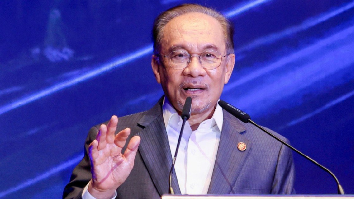 PM Anwar Ibrahim Undergoes Scheduled Medical Examinations and Monitoring