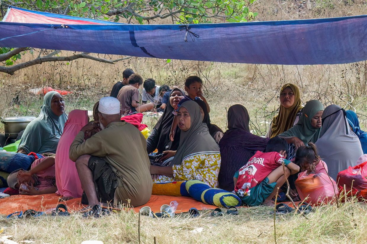 Thousands displaced on Flores await critical aid after devastating 7.7 magnitude earthquake