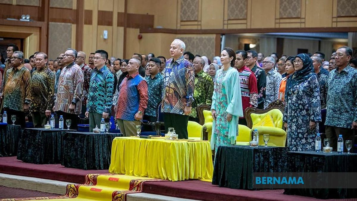 Sultan Nazrin Presides Over Perak's 2026 Merdeka Month Celebration