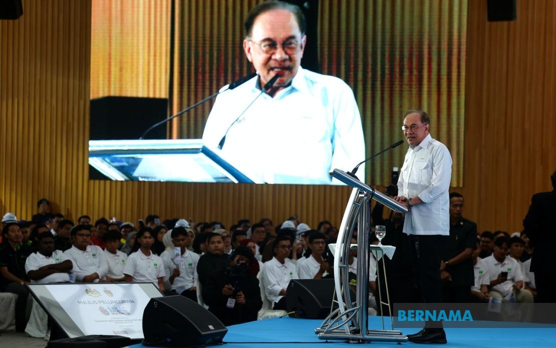 PM Anwar Launches Bakat MADANI to Upskill 25,000 Malaysians Across Strategic Sectors