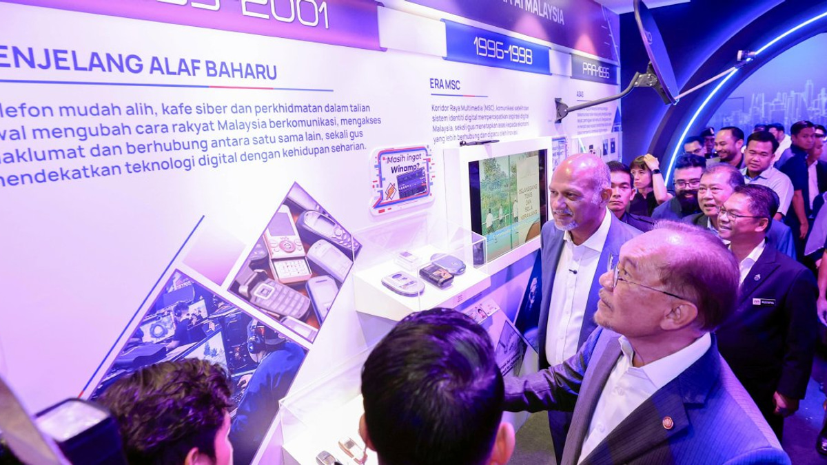 Malaysia's AI Ambitions Must Bridge, Not Widen, the Digital Divide, Warns Anwar