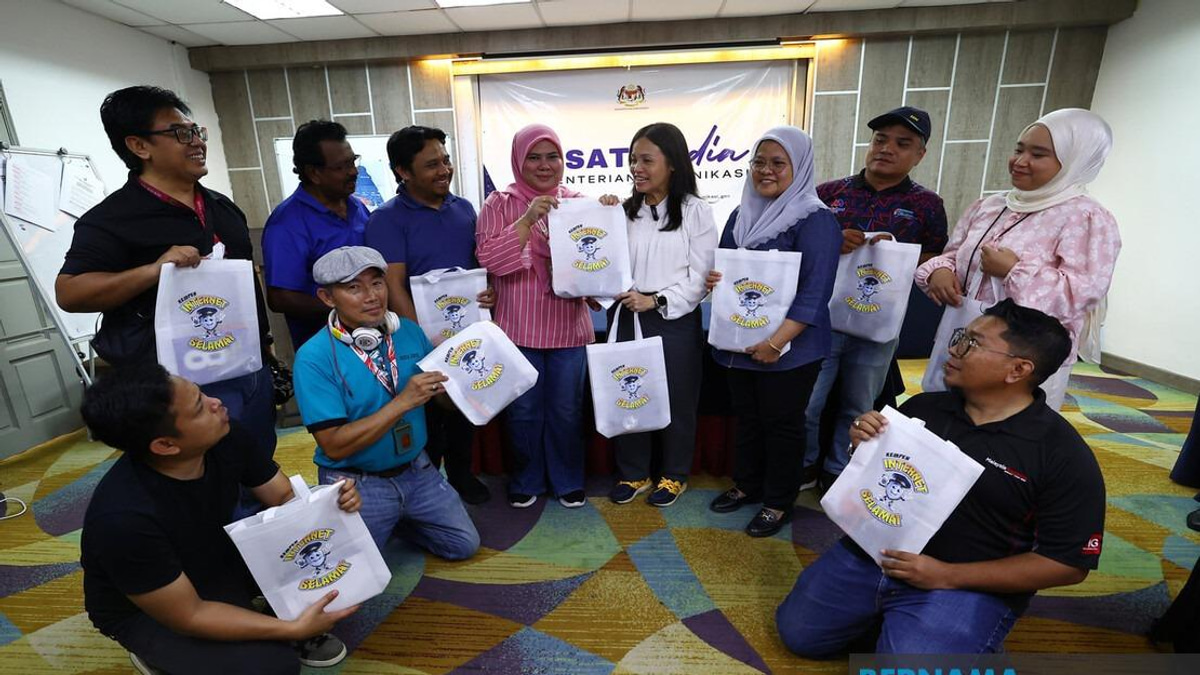 Johor Election: Communications Ministry Deploys 100 NADI Centres and Two Main Media Hubs for Coverage Support