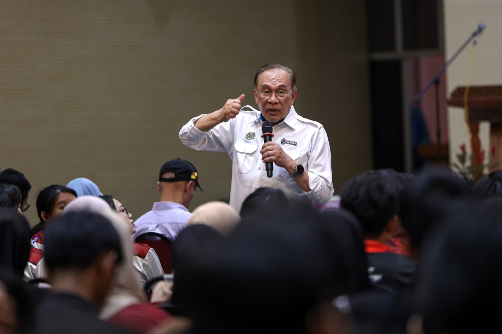 Anwar Urges Negeri Sembilan Voters to Renew Pakatan's Mandate for Political Stability