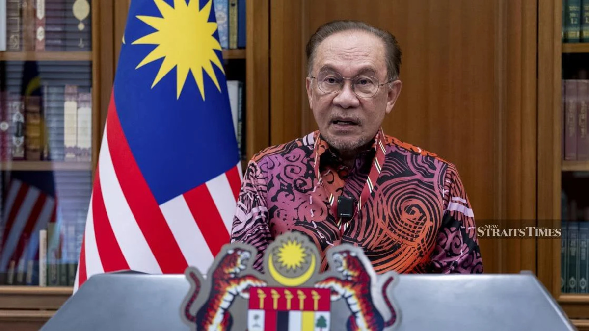 Anwar marks China's ruling party centennial with congratulatory message