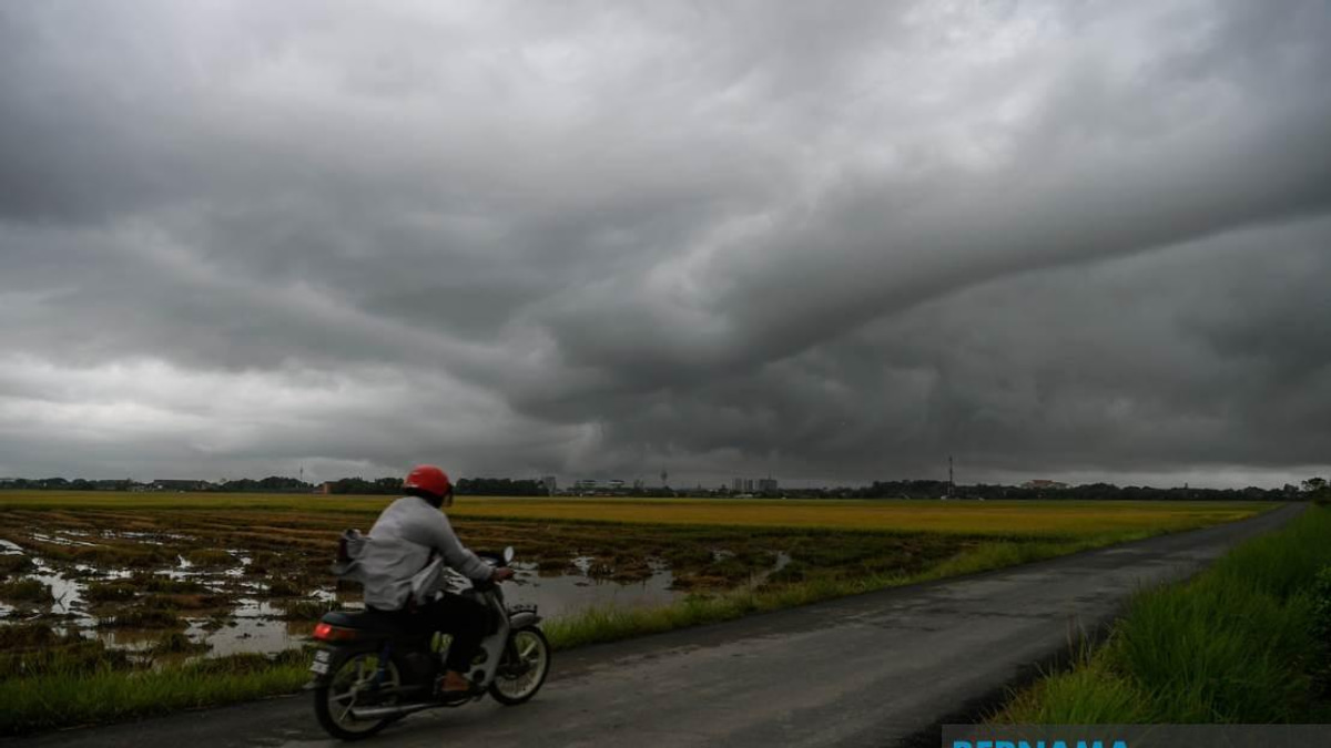 Eight States Braced for Thunderstorms and Heavy Downpours Until Evening