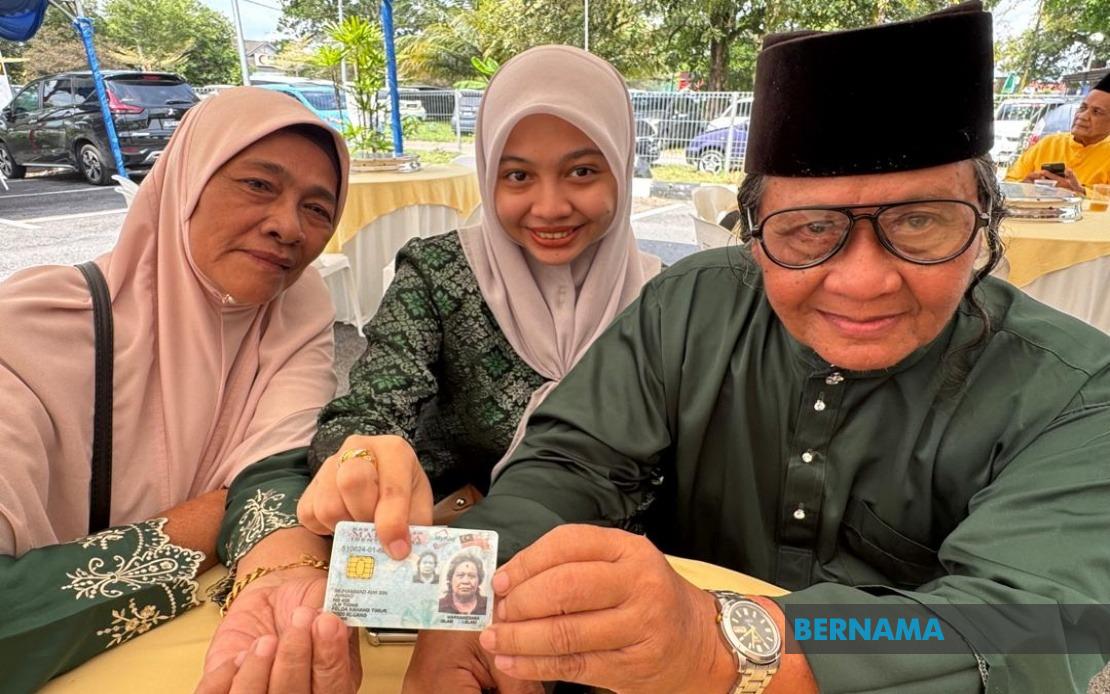 After Nearly Four Decades, Johor Felda Settlers Finally Secure Land Ownership