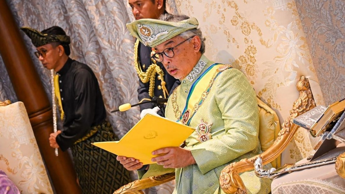 Sultan Abdullah Calls for Crackdown on Illegal Street Racing and Foreign Settlements