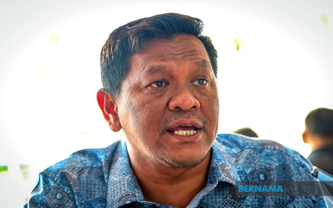 Renggam Motorcyclists Receive RM5 Fuel Vouchers in Government Outreach Initiative