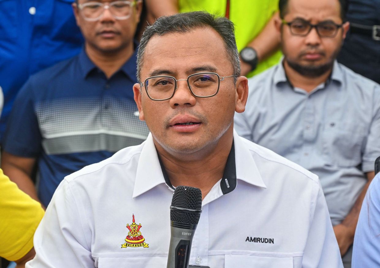 Selangor Speaker Has Authority to Address Assemblyman Status Issue, Says MB Amirudin