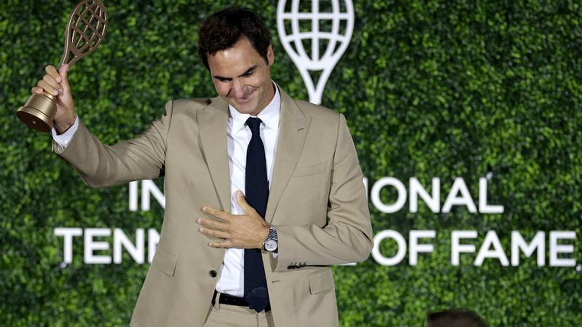 Federer Inducted Into Tennis Hall of Fame, Vows Love for Sport Continues Beyond Playing Days