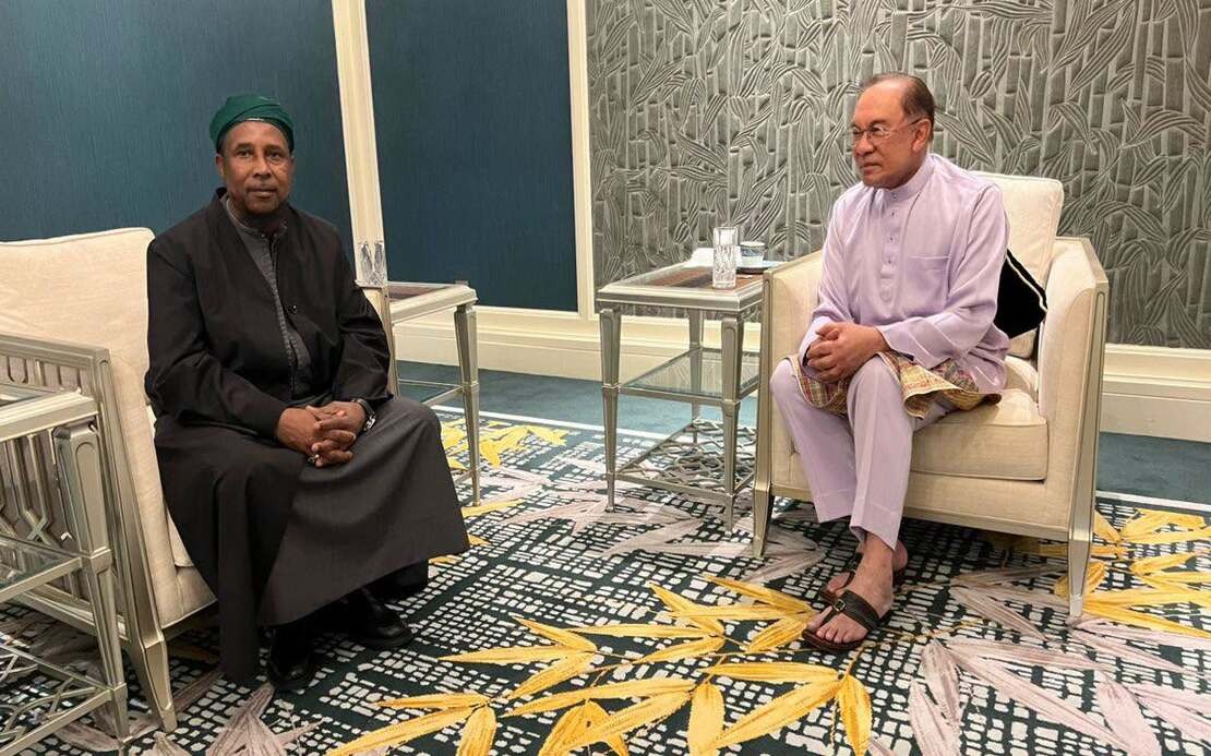 PM Anwar Meets Gambian Islamic Scholar at End of Malaysian Visit