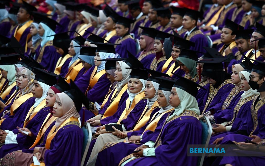 Malaysia's Higher Education Ministry Halts Student Disciplinary Cases Over Speech and Assembly Rights