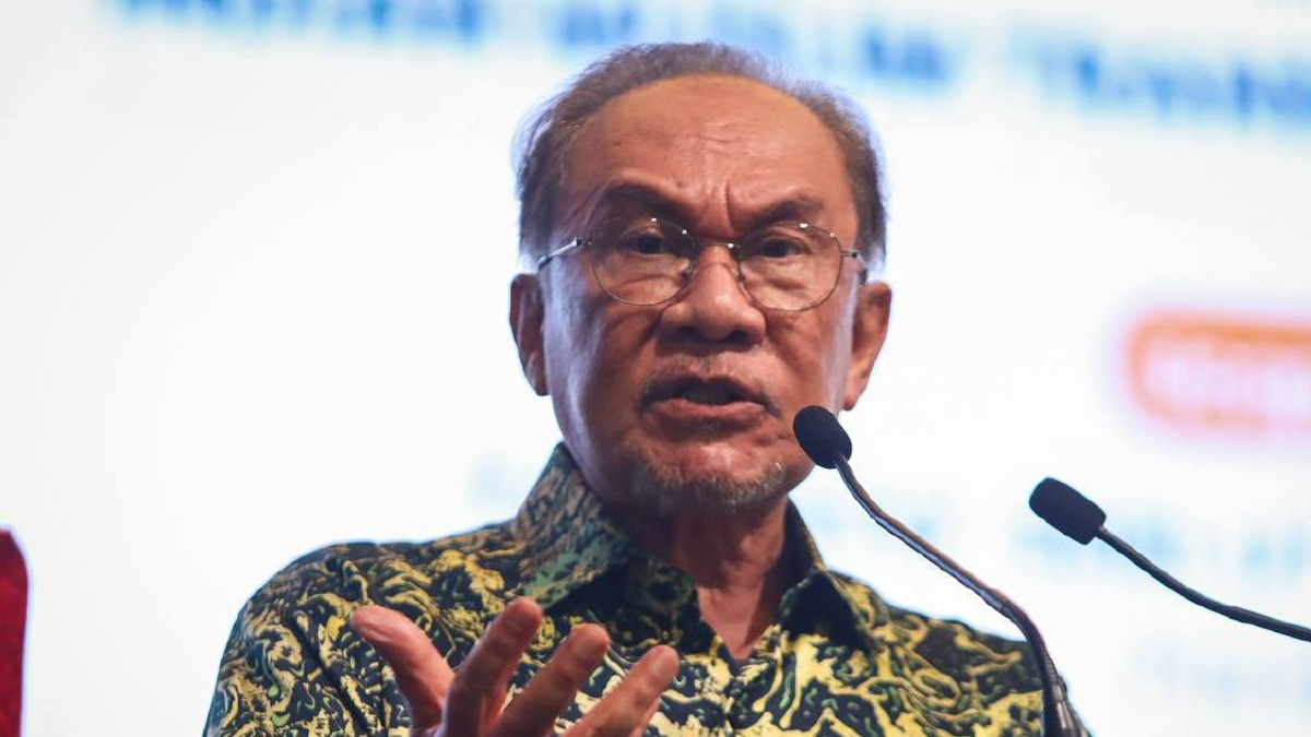 Malaysia Will Not Tolerate Refugees Occupying Public Spaces, Anwar Warns