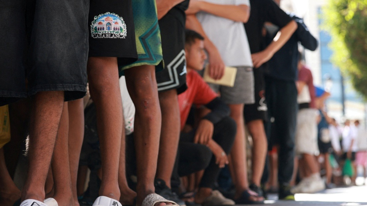 Spain Retaliates With Border Checks on Italy Amid Migration Row