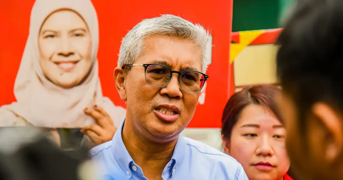 PH Maintains Independence as BN and PN Clash Over Racial Rhetoric, Says Tengku Zafrul