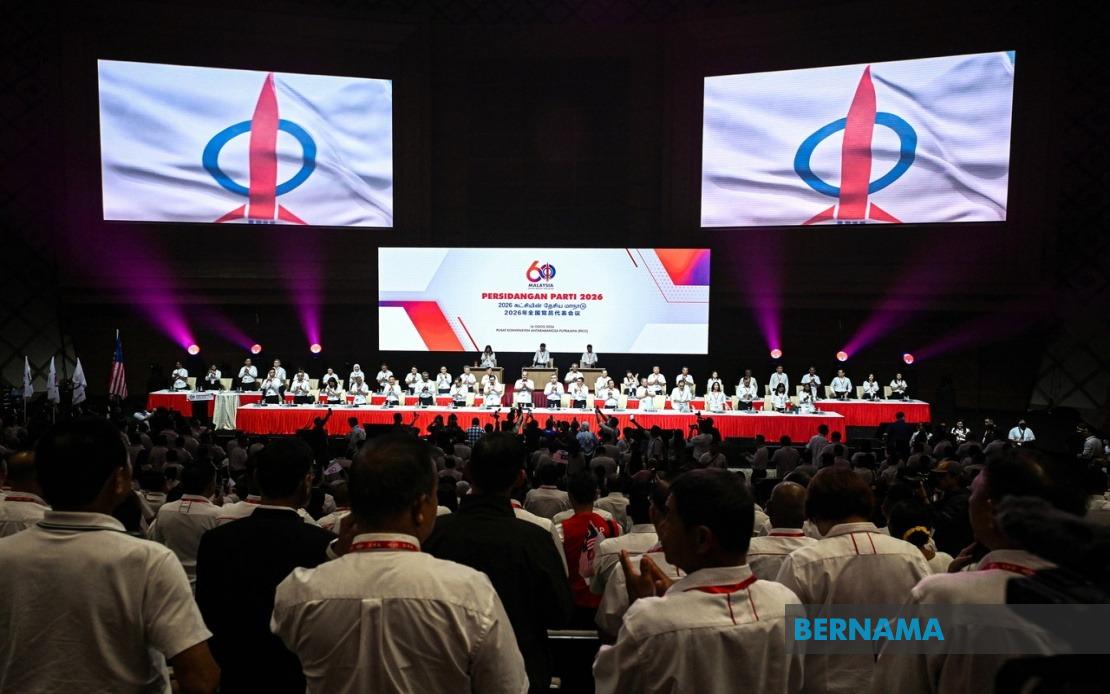 DAP Delegates Vote to Keep Party in Unity Government Through Parliamentary Term