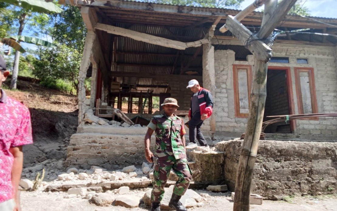 16 Malaysian Tourists Confirmed Safe After 7.7 Magnitude Earthquake Strikes Indonesia's Flores Island