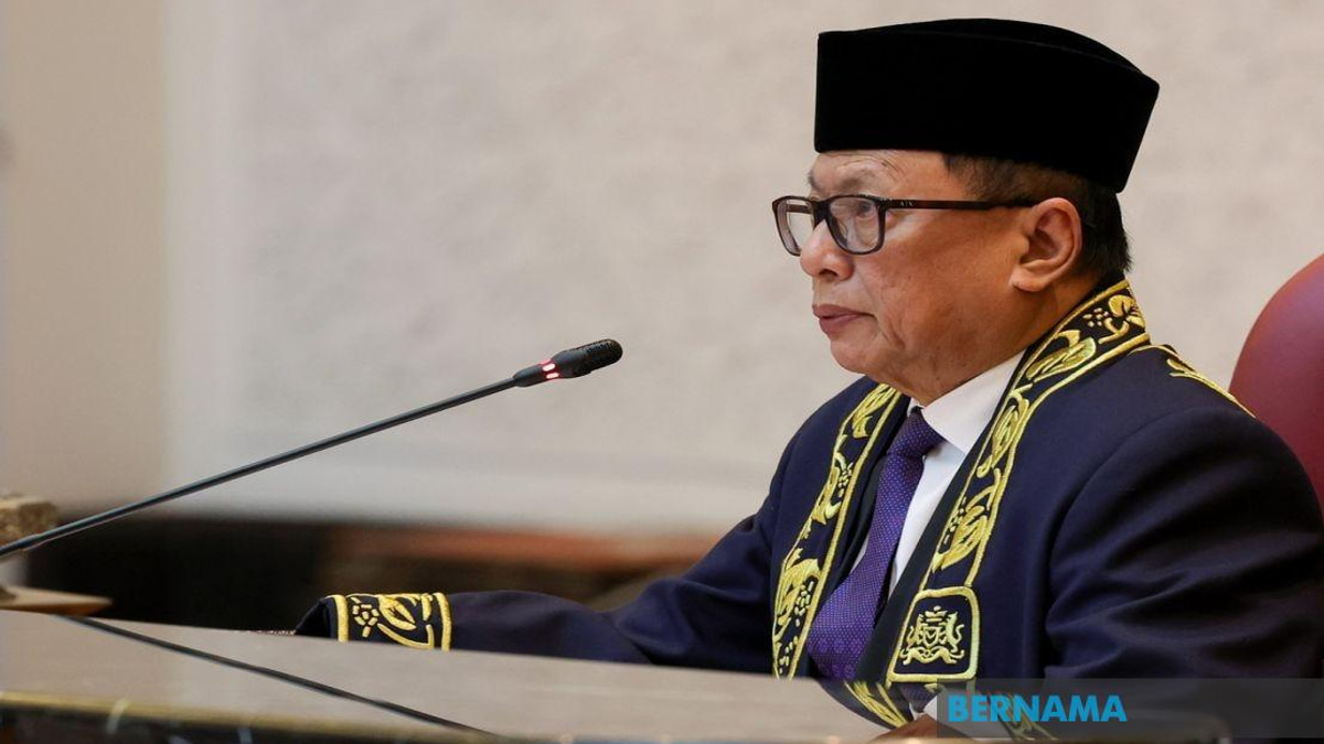 Puad Zarkashi Quits UMNO, Accuses Johor Leadership of Weakness and Puppet Politics