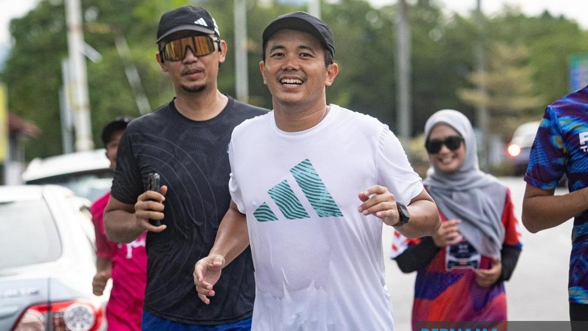 Animal Rights Activist Completes First Stage of 290km Parliament Run Despite Knee Injury