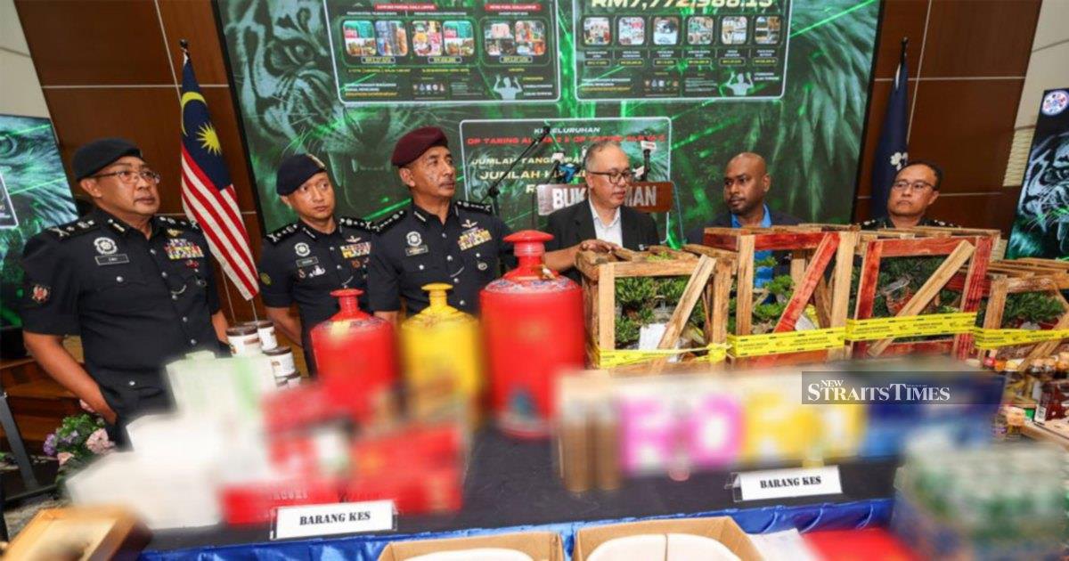 Police Break Up Smuggling Rings, Arrest Five and Recover RM12.8 Million in Goods