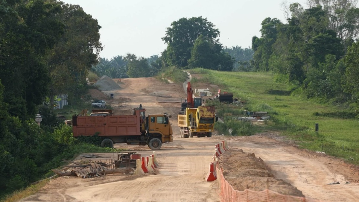 Lukut-Kampung Sirusa Road Project Surges Ahead of Schedule at 60% Complete