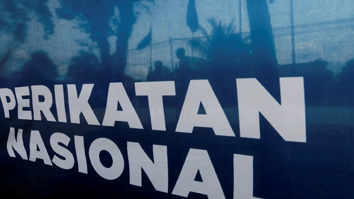 Azmin and Radzi Exit PN Leadership in Major Coalition Reshuffle