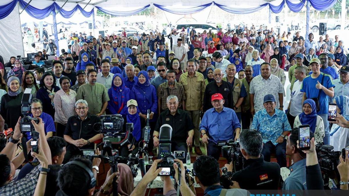 Ahmad Zahid Urges Political Decorum in Negeri Sembilan Campaign