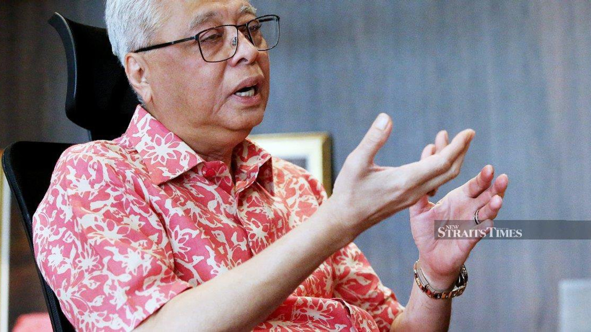 Former PM Ismail Sabri admitted to IJN before court hearing