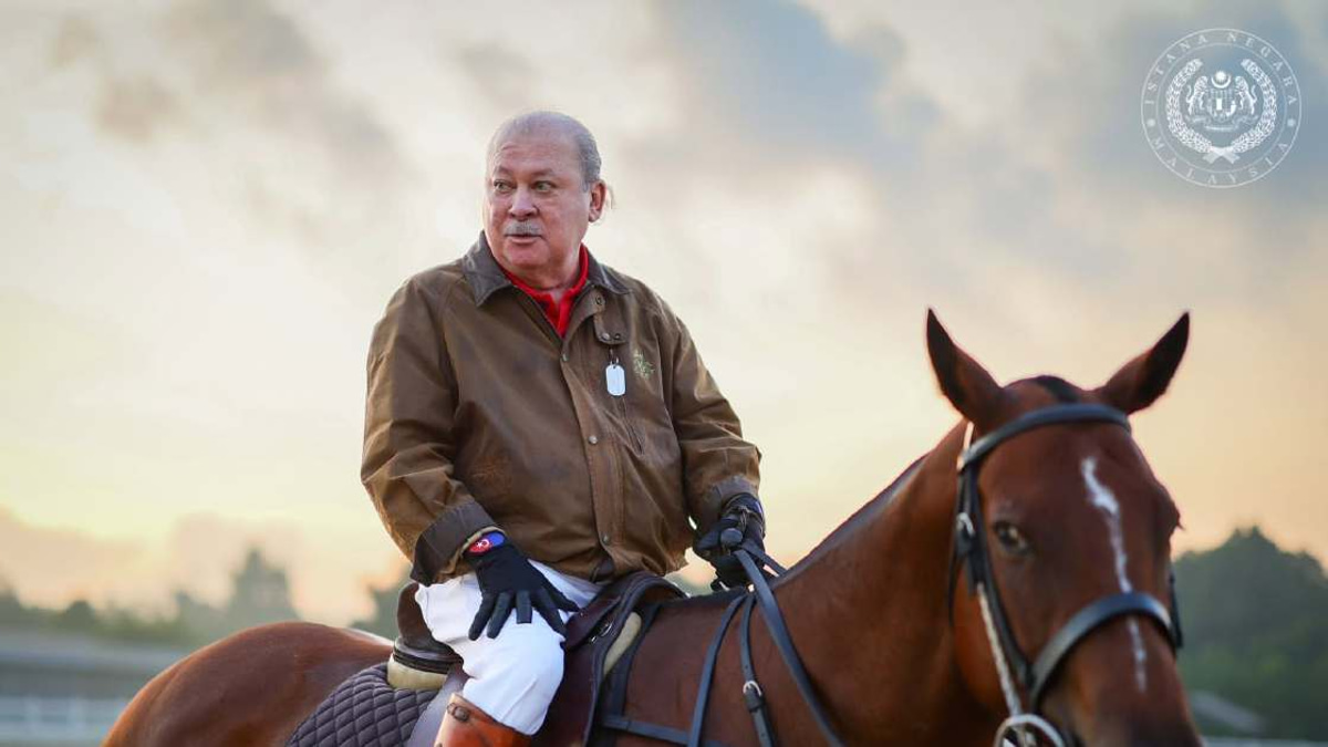King Continues Daily Horse Riding Regimen at Royal Johor Polo Club