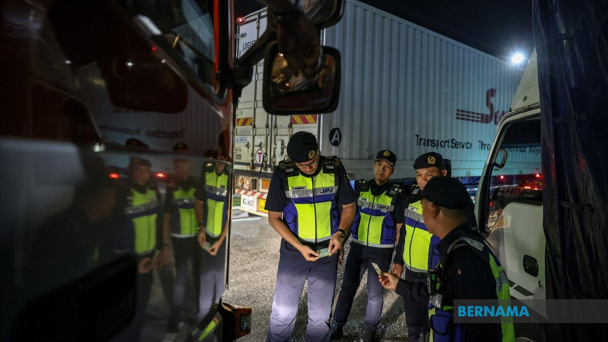 16 Drivers Test Positive for Drugs in Johor Integrated Enforcement Operation