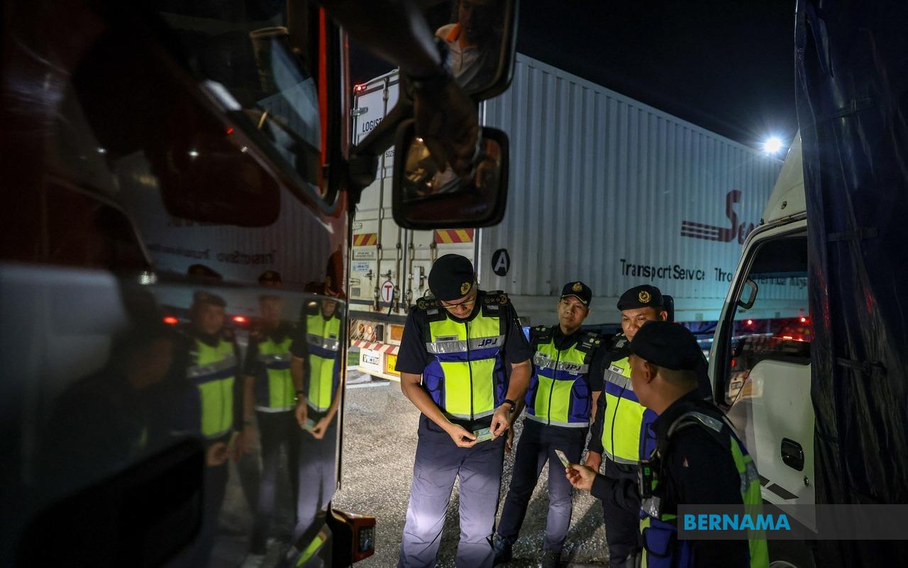 16 Drivers Test Positive for Drugs in Johor Integrated Enforcement Operation
