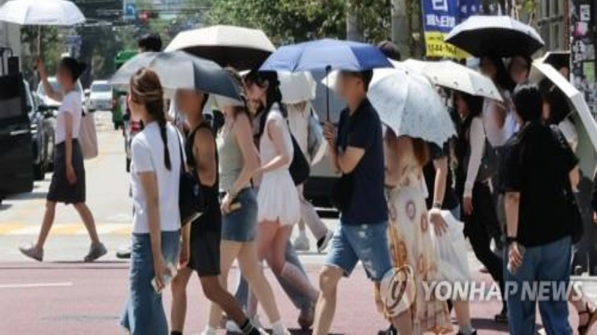 Seoul Swelters as South Korea Records Extreme Heat Exceeding 40°C