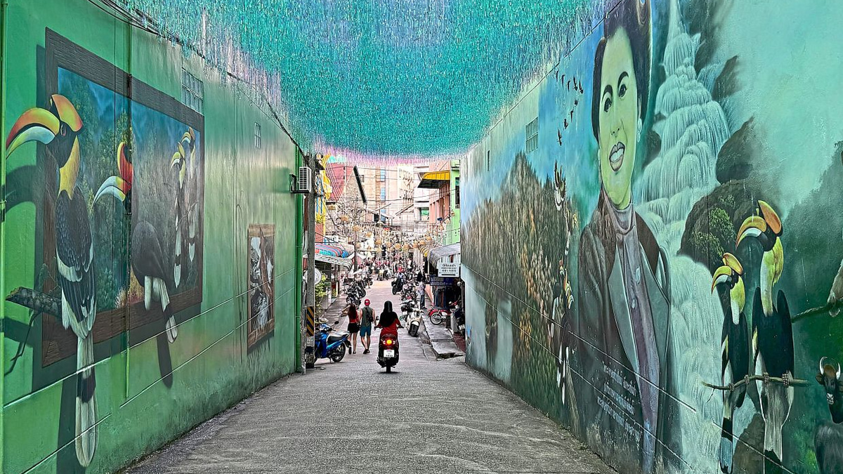 Betong: Thailand's Quirky Border Town Offers Surprising Depth Beneath Its Chicken-Themed Surface