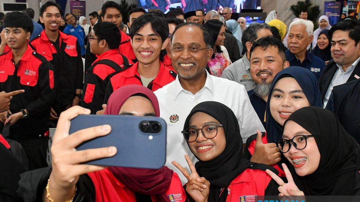LRT3 Shah Alam Line Transforms Campus Connectivity, UiTM Launches Semiconductor Hub Initiative