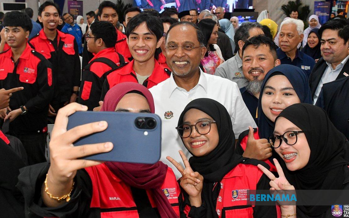 LRT3 Shah Alam Line Transforms Campus Connectivity, UiTM Launches Semiconductor Hub Initiative