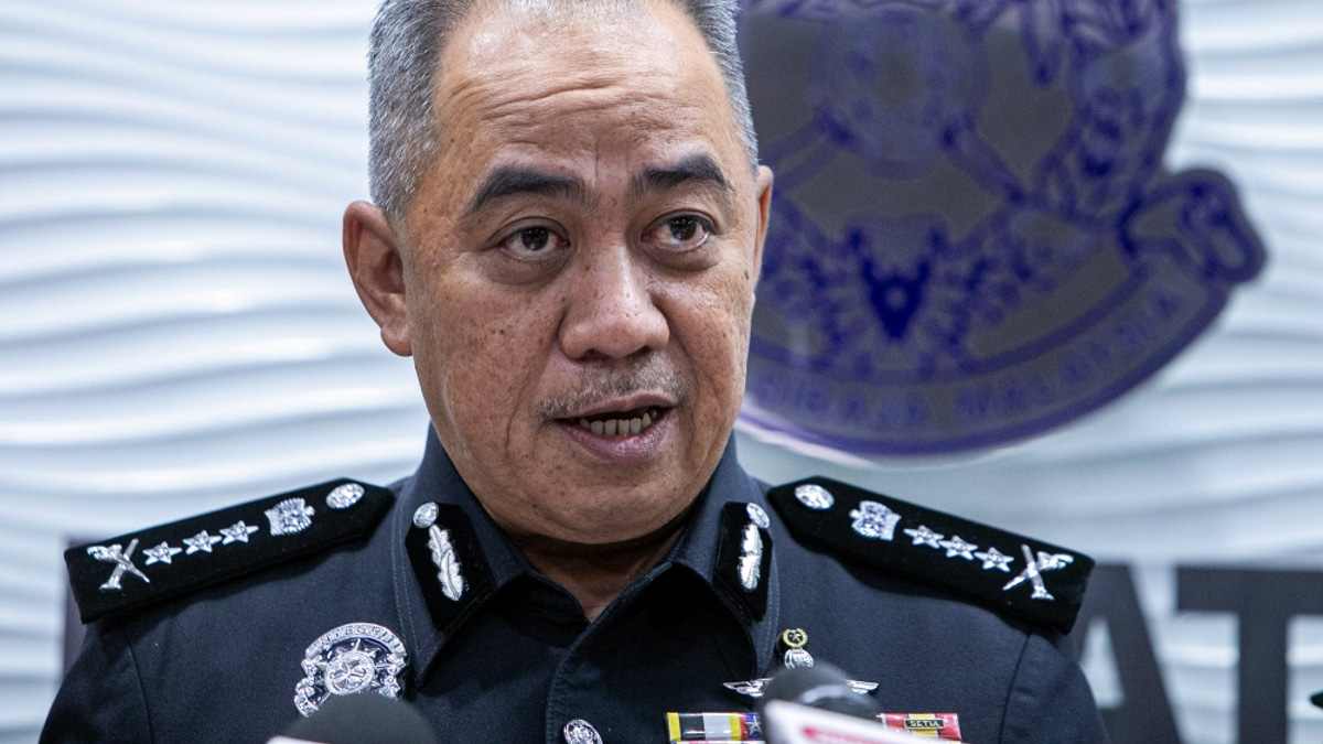 Perak Police Dismantle Suspected Romance Scam Operations in Ipoh, 12 Chinese Nationals Arrested