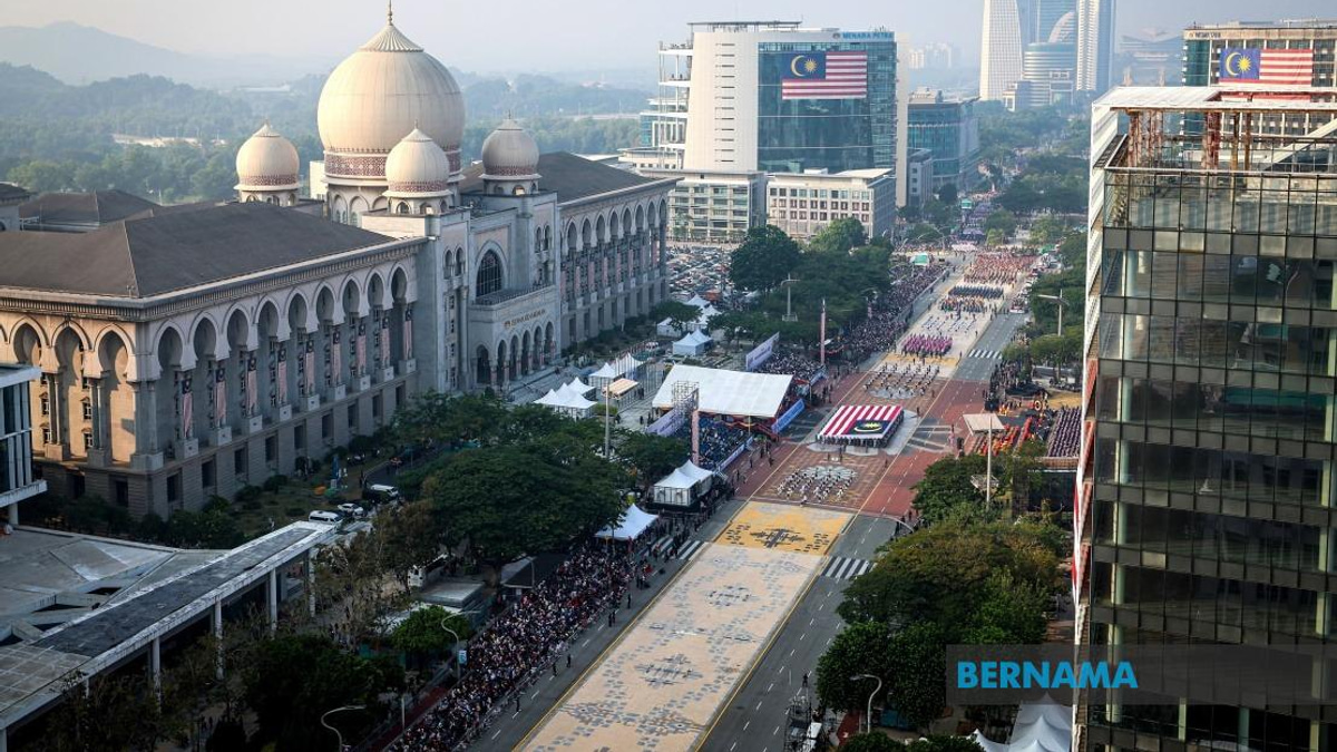 Police Mobilise 2,354 Officers for 2026 National Day at Putrajaya