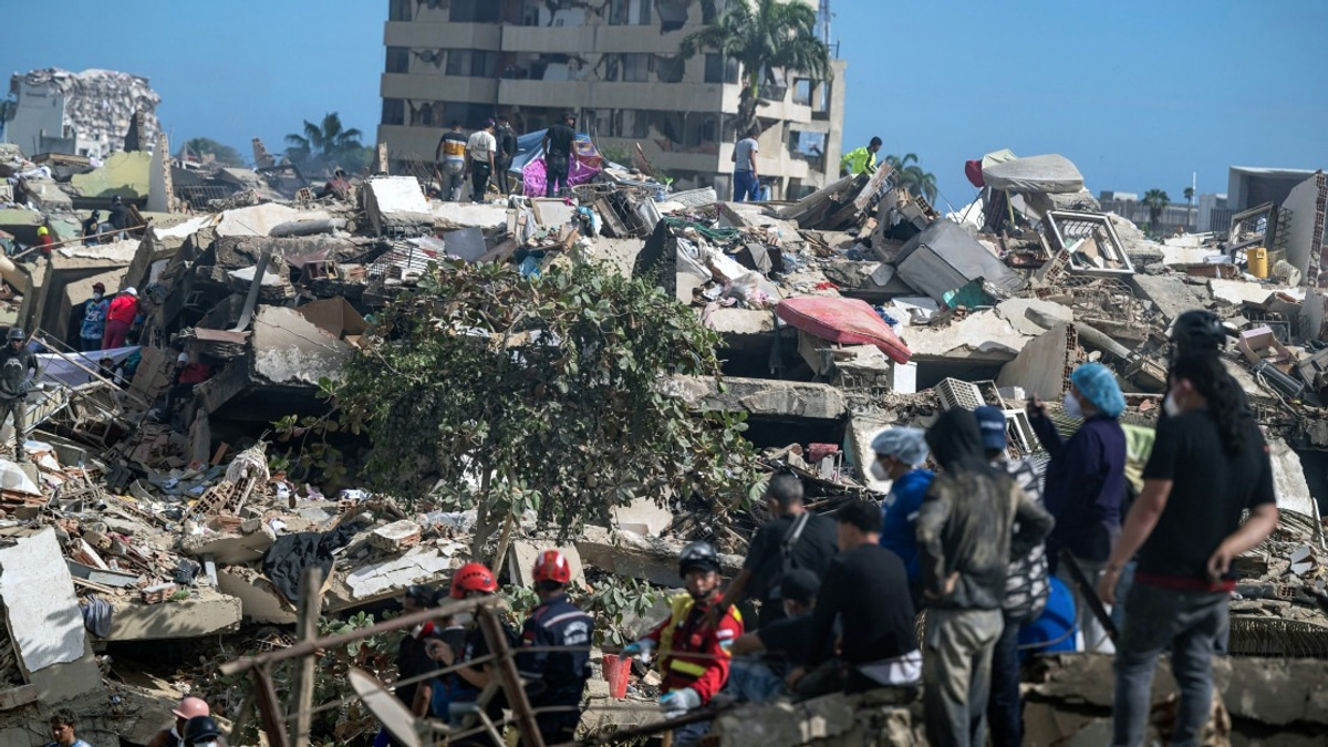 Venezuela's Twin Earthquakes Kill 2,295, Displace Thousands as International Rescue Efforts Continue