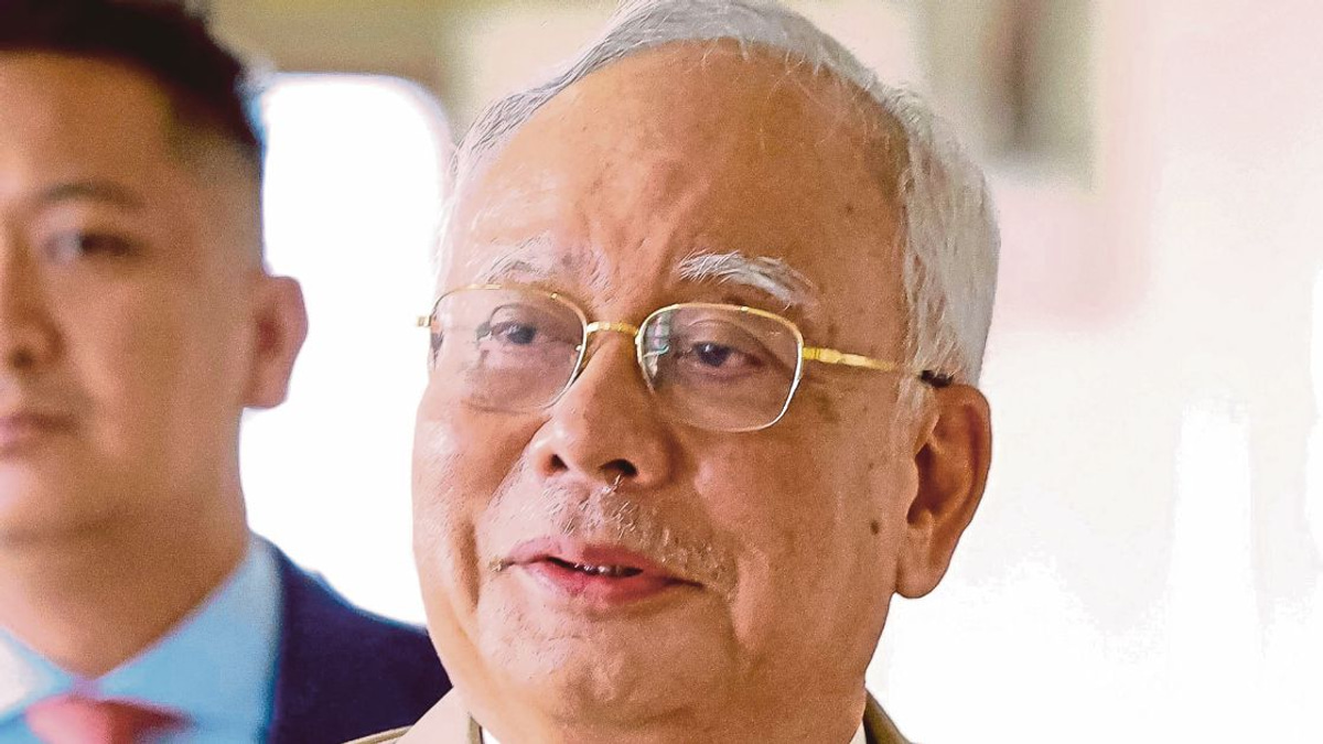 Najib challenges credibility of selective auditing in Tabung Haji controversy