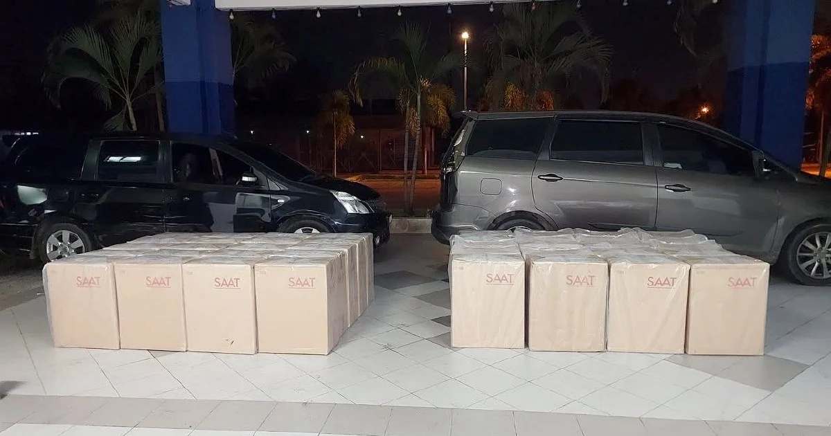 Police nab suspect with RM813,000 in contraband cigarettes after high-speed pursuit in Kelantan